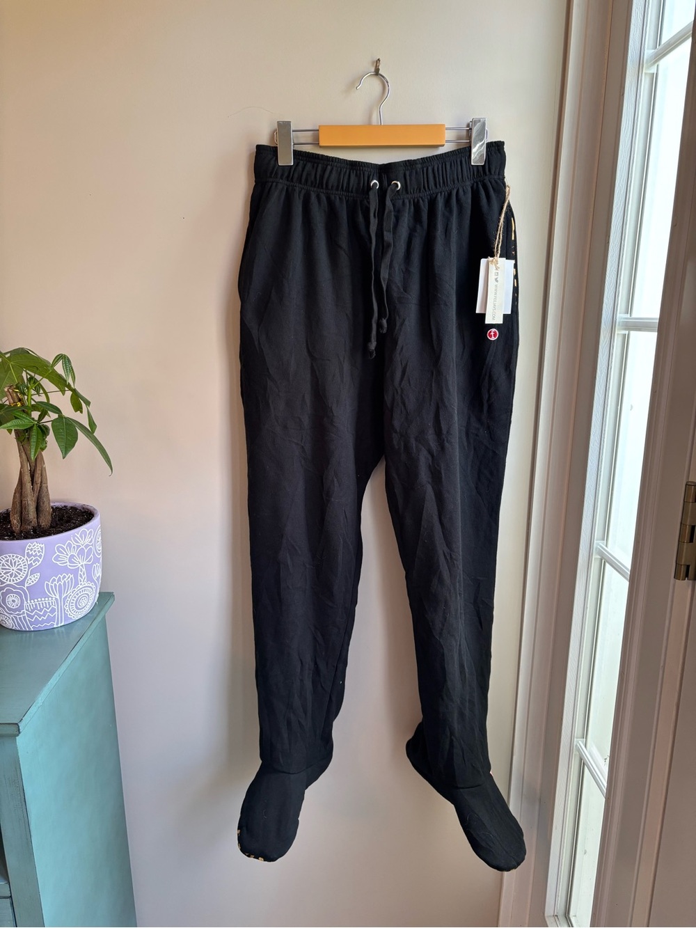 NWT Feejays Footed Joggers size M